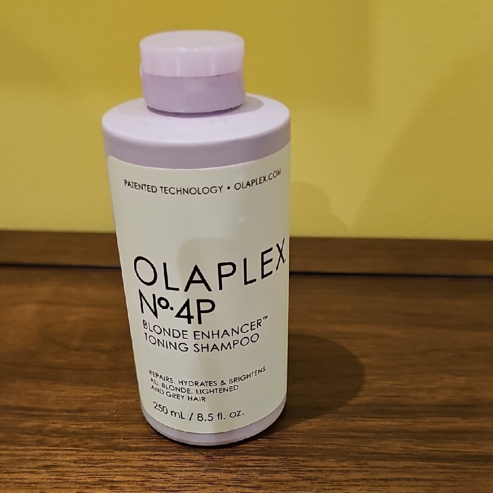 OLAPLEX No.4P Blonde Enhancer Shampoo - Lavender